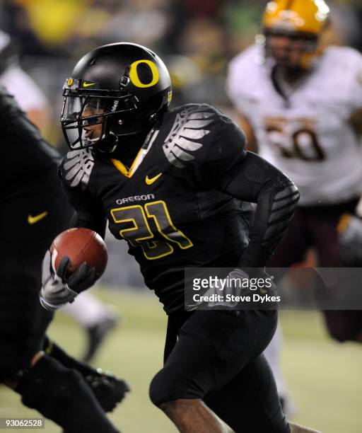 Running back LaMichael James the Oregon Ducks looks for some running room in the first quarter of the game against the Arizona State Sun Devils at...
