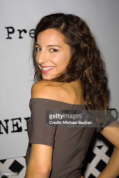 Actress Vanessa Lengies attends the Contempoary West Coast Premier of American Artist Chuck Conelly at Trigg Ison Fine Art on October 29, 2009 in Los...