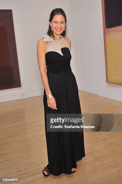 Catherine Ross attends the MOCA NEW 30th anniversary gala held at MOCA on November 14, 2009 in Los Angeles, California.