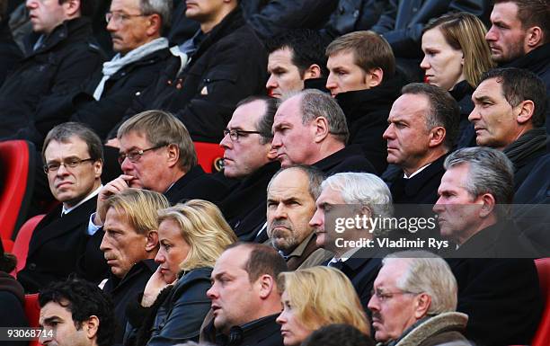 Josef Schnusenberg of Schalke 04, Fenerbahce Istanbul coach Christoph Daum with his wife Angelica Daum, Bayern Muenchen's manager Ulli Hoeness and...