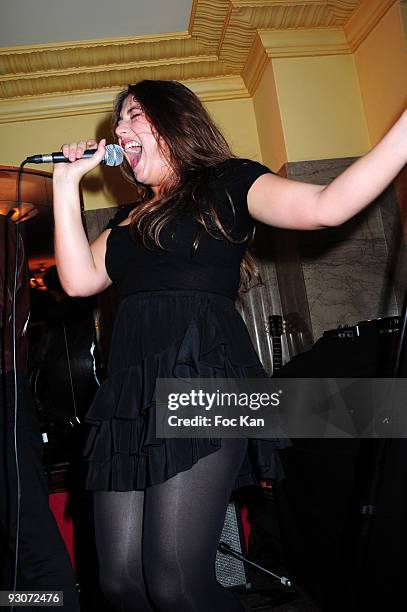 Singer Izia Higelin performs at the Prix de Flore 2009 Literary Awards Cocktail Party at the Cafe de Flore on November 5, 2009 in Paris, France.