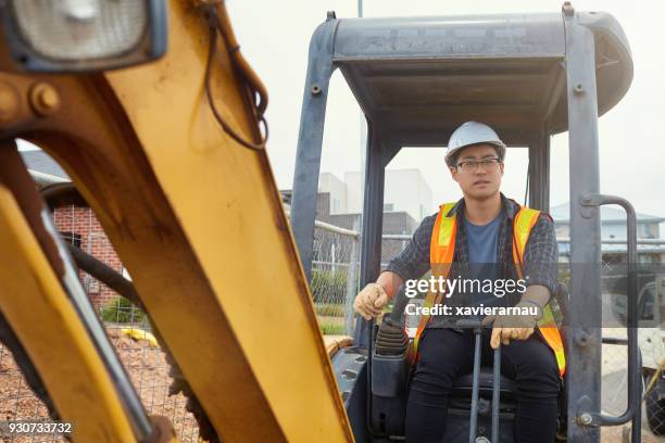 Operating Crane 752 Crane Operator Construction Site Stock Photos, High-Res Pictures ...