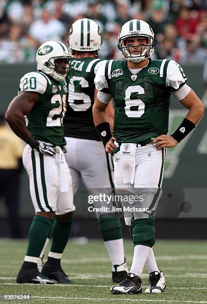 Mark Sanchez and Thomas Jones of the New York Jets look on during the third quarter against the Jacksonville Jaguars on November 15, 2009 at Giants...