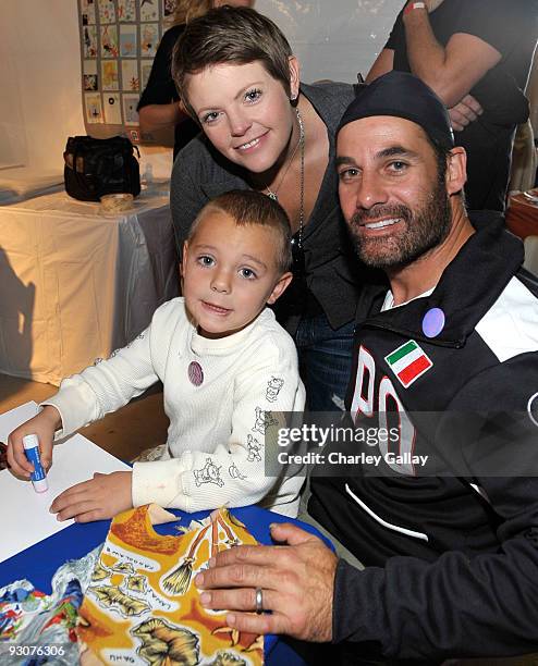 Singer Natalie Maines, son Beckett Finn Pasdar, and husband actor Adrian Pasdar attend P.S. Arts Express Yourself 2009 at Barker Hangar at the Santa...