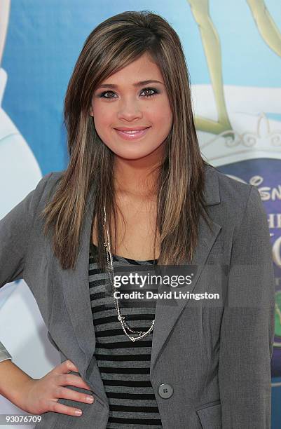 Actress Nicole Gale Anderson attends the world premiere of Disney's "The Princess and the Frog" at Walt Disney Studios on November 15, 2009 in...