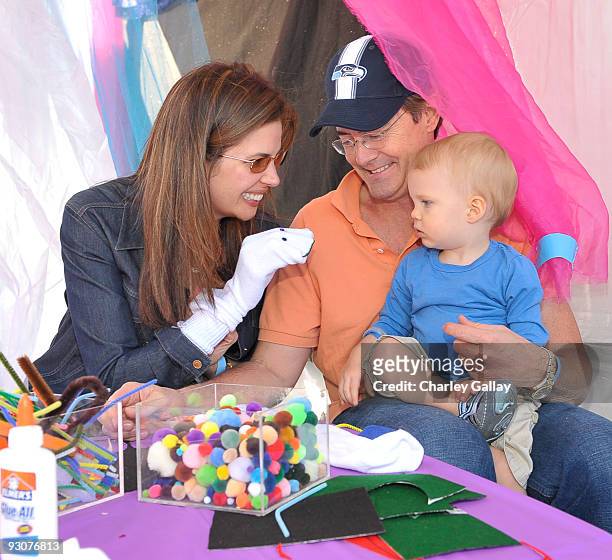 Actor Kyle MacLachlan, wife Desiree Gruber, and son Callum attend P.S. Arts Express Yourself 2009 at Barker Hangar at the Santa Monica Airport on...