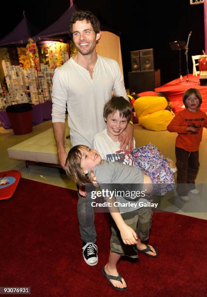 Actor James Marsden with son Jack and daughter Mary attend P.S. Arts Express Yourself 2009 at Barker Hangar at the Santa Monica Airport on November...