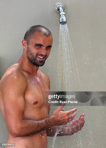 Rhyce Shaw of the Swans showers during a Sydney Swans AFL training session at the Sydney Cricket Ground on November 16, 2009 in Sydney, Australia.