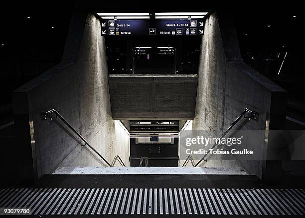 zurich's mainstation - tobias gaulke - fotografias e filmes do acervo