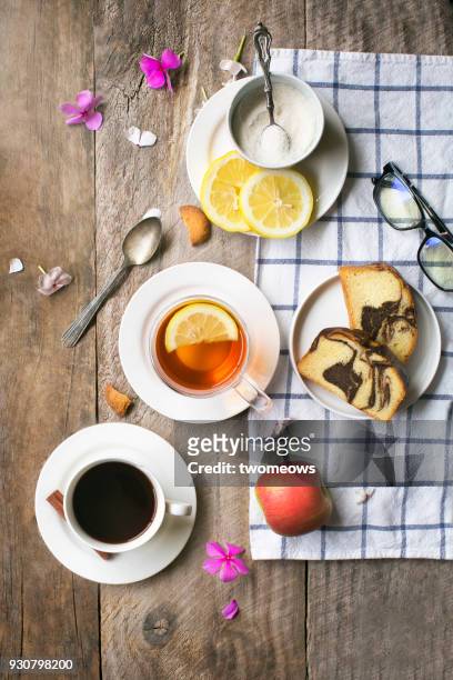 overhead view of tea break food and drink table top image. - hora do chá imagens e fotografias de stock