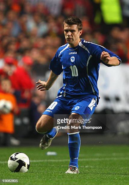 Zvjezdan Misimovic of Bosnia in action during the FIFA 2010 European World Cup qualifier first leg match between Portugal and Bosnia-Herzegovina at...