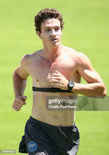 Danny Stanley trains with the Dockers during a Fremantle Dockers AFL training session at Fremantle Oval on November 16, 2009 in Perth, Australia.