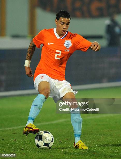 Gregory Van der Wiel of Holland in action during the international friendly match between Italy and Holland at Adriatico Stadium on November 14, 2009...
