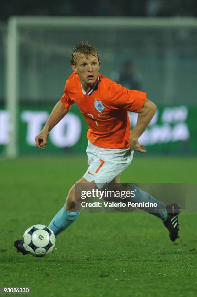 Dirk Kuyt of Holland in action during the international friendly match between Italy and Holland at Adriatico Stadium on November 14, 2009 in...