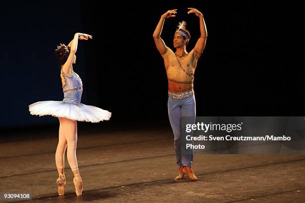 Cuban Carlos Acosta and Spain's Tamara Rojo of the Royal Ballet, perform the "Corsair" at the Gran Teatro on July 14, 2009 in Havana, Cuba. With its...