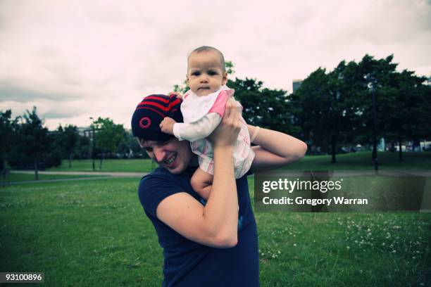 girl and dad - bethnal green stock pictures, royalty-free photos & images