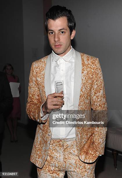 Mark Ronson walks the red carpet at The CFDA/Vogue Fashion Fund Awards at Skylight Studio on November 16, 2009 in New York City.