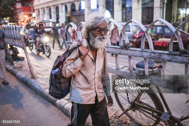 Pictures of diverse faces and people in India, representing the daily life in the region of Delhi, Varanasi, Gaya and Uttar Pradesh.