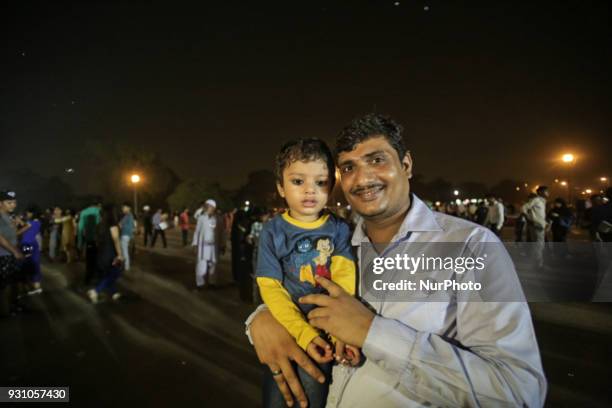 Pictures of diverse faces and people in India, representing the daily life in the region of Delhi, Varanasi, Gaya and Uttar Pradesh.