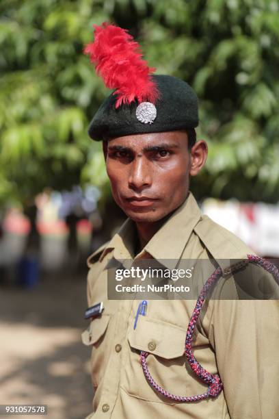 Pictures of diverse faces and people in India, representing the daily life in the region of Delhi, Varanasi, Gaya and Uttar Pradesh.