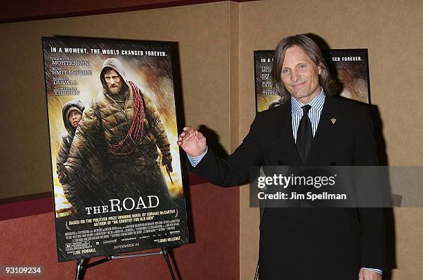 Actor Viggo Mortensen attends the premiere of "The Road" at Clearview Chelsea Cinemas on November 16, 2009 in New York City.