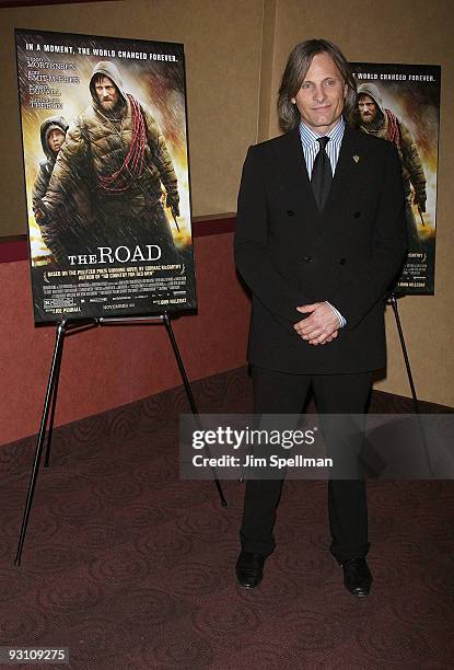 Actor Viggo Mortensen attends the premiere of "The Road" at Clearview Chelsea Cinemas on November 16, 2009 in New York City.