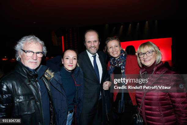 Jean-Marc Dumontet standing between Alexandra Lamy, her sister Audrey Lamy and their parents Michel Lamy and Michele Lamy attend "Les Monologues du...