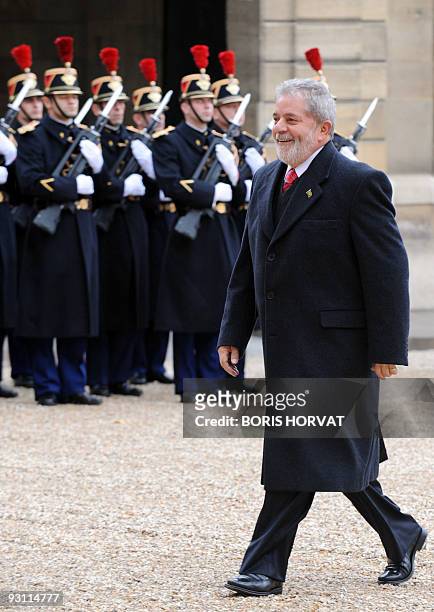 Brazilian president Luiz Inacio Lula da Silva arrives to attend a meeting with his French counterpart Nicolas Sarkozy on November 14, 2009 at the...