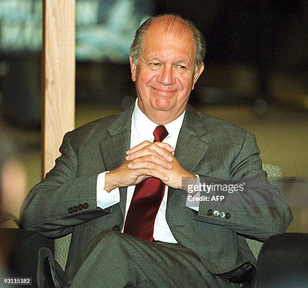 Chilean President Ricardo Lagos makes a stop at Global Crossing, a Silicon Valley High Tech company, in Sunnyvale. CA, 29 November, 2000. Global...
