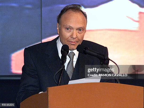 Alejandro Gertz, the designated secretary of public security, speaks during the presentation of the new cabinet of president-elect Vicente Fox 27...