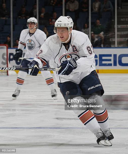 Ales Hemsky of the Edmonton Oilers skates against the New York Islanders at the Nassau Coliseum on November 2, 2009 in Uniondale, New York.