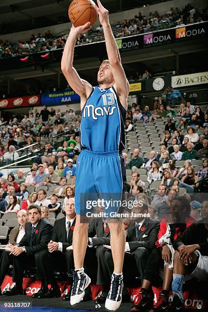 Matt Carroll of the Dallas Mavericks shoots a jumper during the game against the Toronto Raptors on November 7, 2009 at American Airlines Center in...