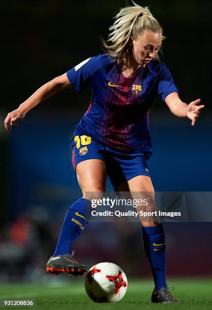 Toni Duggan of Barcelona controls the ball during the Liga Femenina match between FC Barcelona Women and Atletico de Madrid Women at Ciutat Esportiva...