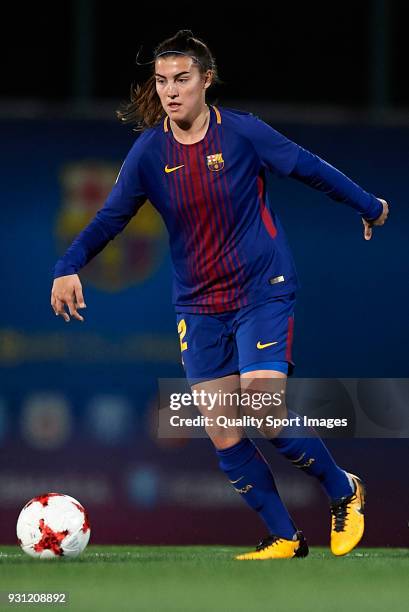 Patricia Guijarro of Barcelona runs with the ball during the Liga Femenina match between FC Barcelona Women and Atletico de Madrid Women at Ciutat...