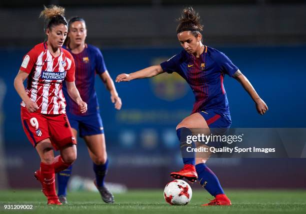 Natasha Andonova of Barcelona controls the ball during the Liga Femenina match between FC Barcelona Women and Atletico de Madrid Women at Ciutat...