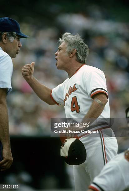 S: Manager Earl Weaver of the Baltimore Orioles arguing with the home plate umpire during a mid 1970's MLB baseball game at Memorial Stadium in...