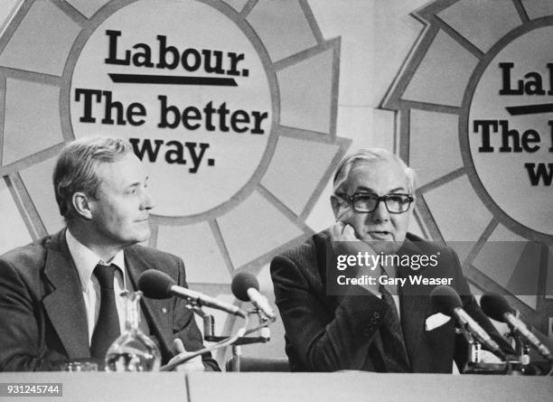 Anthony Wedgwood Benn , the Secretary of State for Energy, and Prime Minister Jim Callaghan answer questions at a Labour Party press conference at...