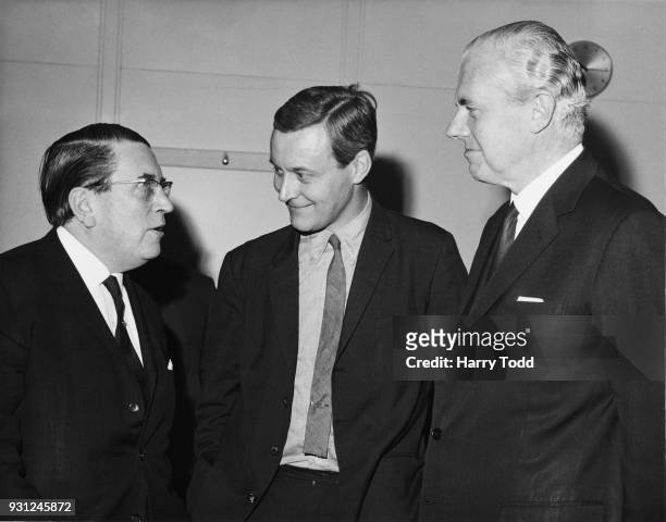 From left to right, Lord Peter Ritchie Calder , chairman of the government's Metrication Board, Anthony Wedgwood Benn , the Minister of Technology,...