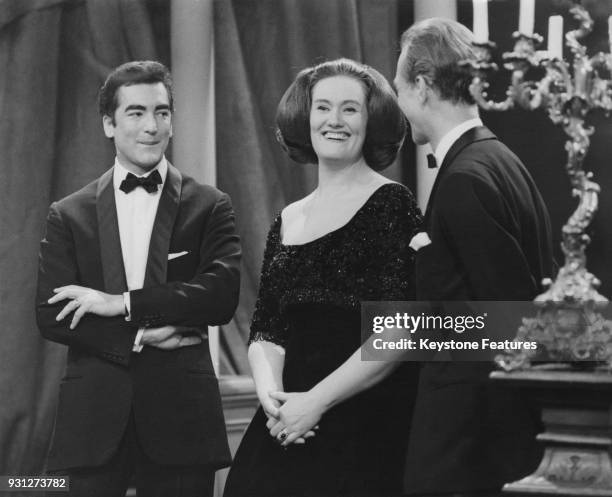 Australian conductor and pianist Richard Bonynge with his wife, Australian opera singer Joan Sutherland , 1962.