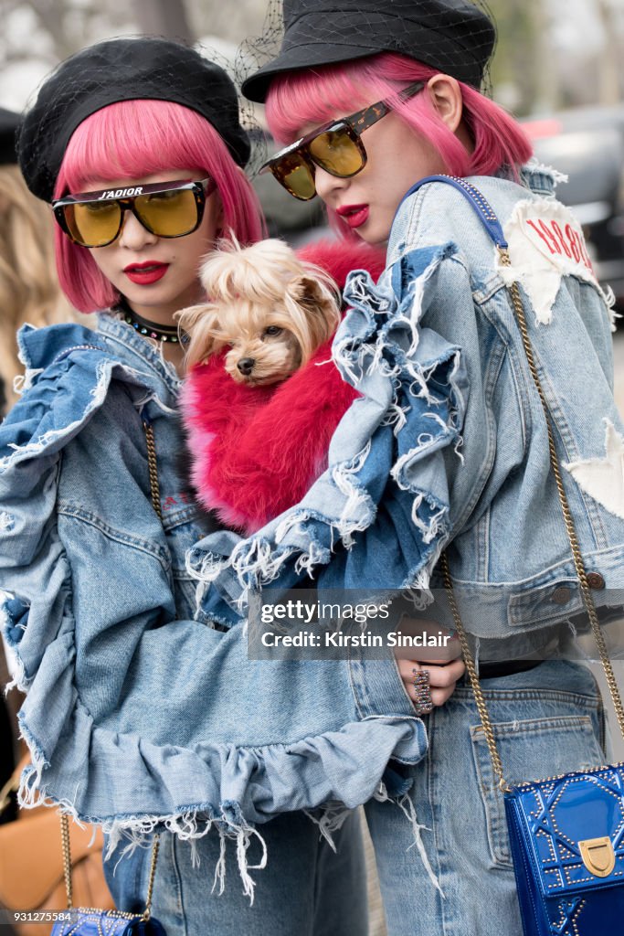 Street Style : Paris Fashion Week Womenswear Fall/Winter 2018/2019 : Day One