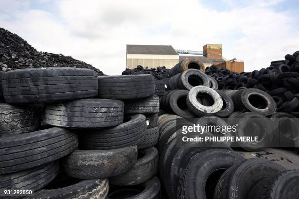Photo prise le 05 juin 2007 à Saint-Pierre-de Chandieu d'un site de collecte de pneus de l'usine EU.REC, travaillant pour l'entreprise Aliapur ....