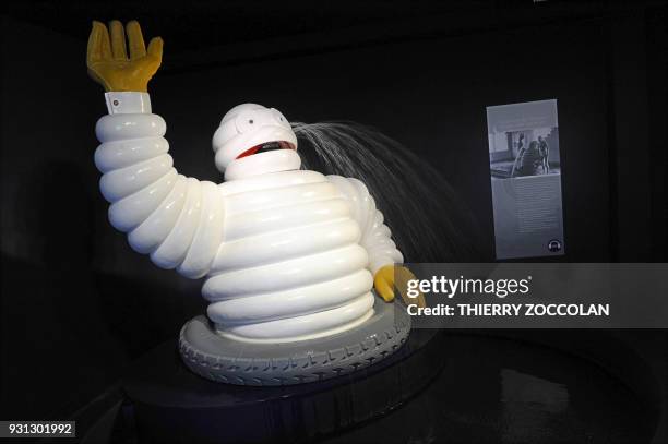 Michelin raconte son aventure dans l'une de ses anciennes usines"- Vue prise le 23 janvier 2009 à Clermont-Ferrand d'une "fontaine" à l'effigie du...