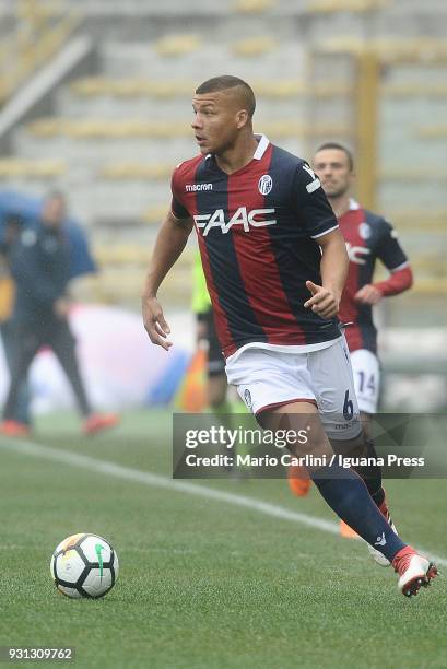 Sebastien De Maio of Bologna FC in action during the serie A match between Bologna FC and Atalanta BC at Stadio Renato Dall'Ara on March 11, 2018 in...