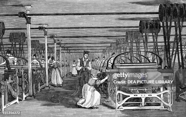 Mechanical looms in a textile factory, engraving United States of America, 19th century.