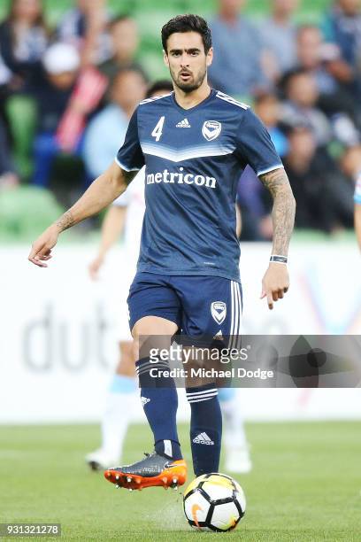 Rhys Williams of the Victory passes the ball during the AFC Asian Champions League match between the Melbourne Victory and Kawasaki Frontale at AAMI...