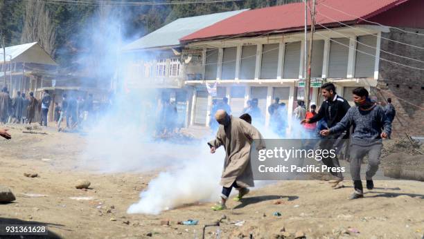 Kashmiri youths clash with the Indian security forces after the funeral of slain Kashmiri rebel Owais Shafi at Vailoo Kokernag Anantnag. Owais Killed...