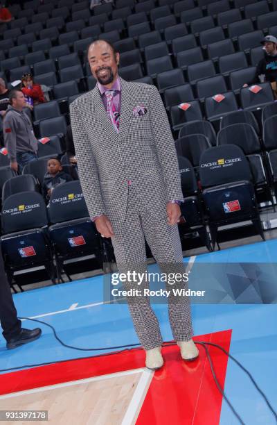 Color commentator of the New York Knicks, Walt Frazier looks on prior to the game against the Sacramento Kings on March 4, 2018 at Golden 1 Center in...