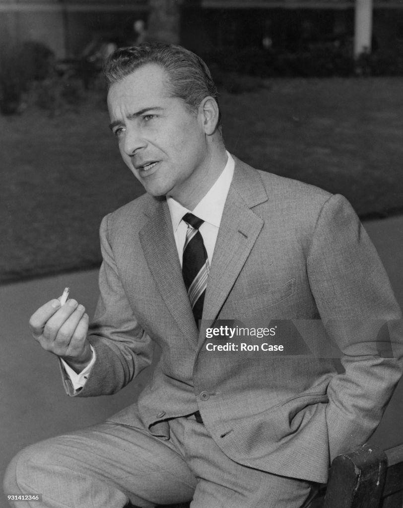 Italian Actor Rossano Brazzi In Embankment Gardens London Before italian-actor-rossano-brazzi-in-embankment-gardens-london-before