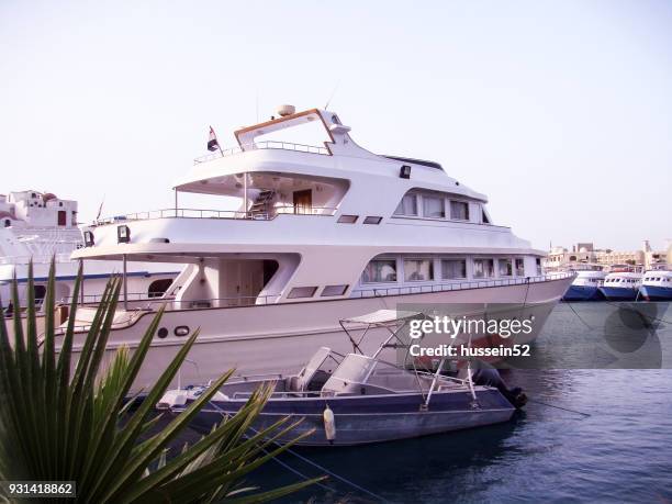 marina boat - hussein52 stock pictures, royalty-free photos & images