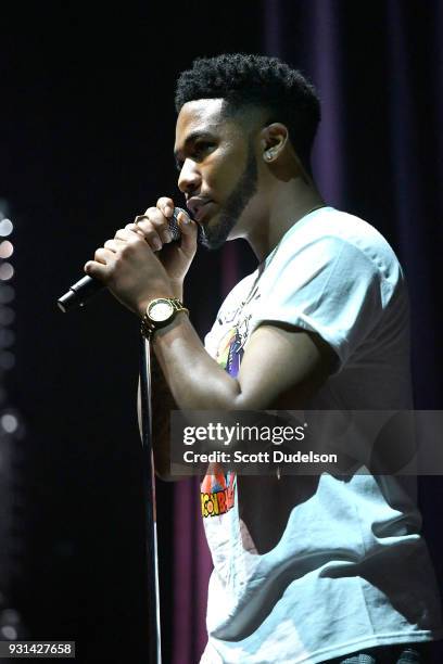 737 Cody Mac Stock Photos, High-Res Pictures, and Images - Getty Images